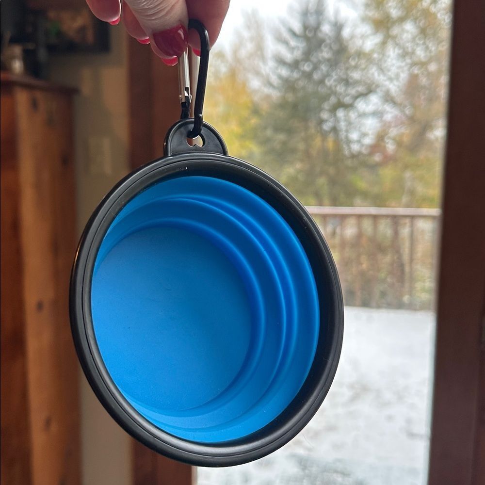 Portable Collapsible Pet Water & Food Bowl with Carabiner Clip | Blue Travel